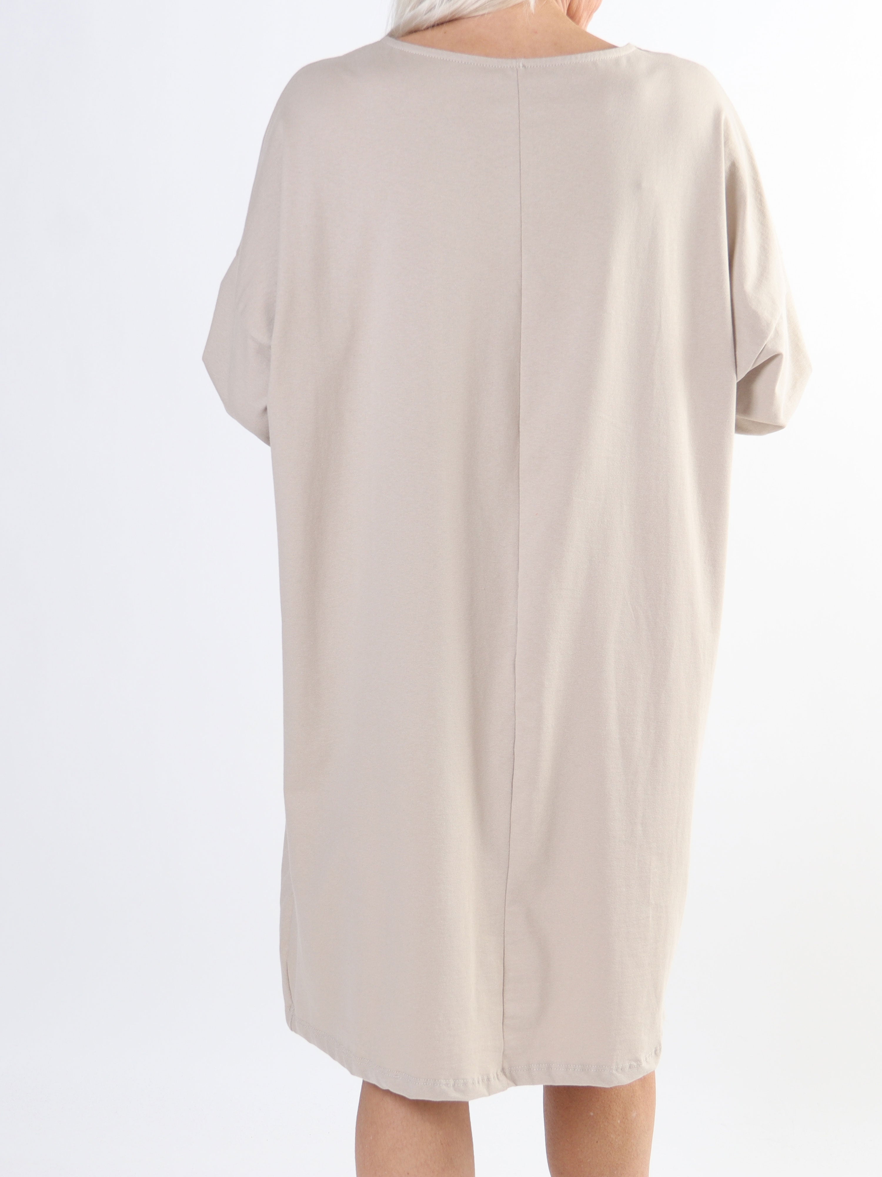 Susanna - Bomullsklänning i stora storlekar med färgade blommotiv